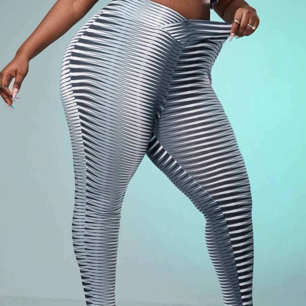 Geometric leggings